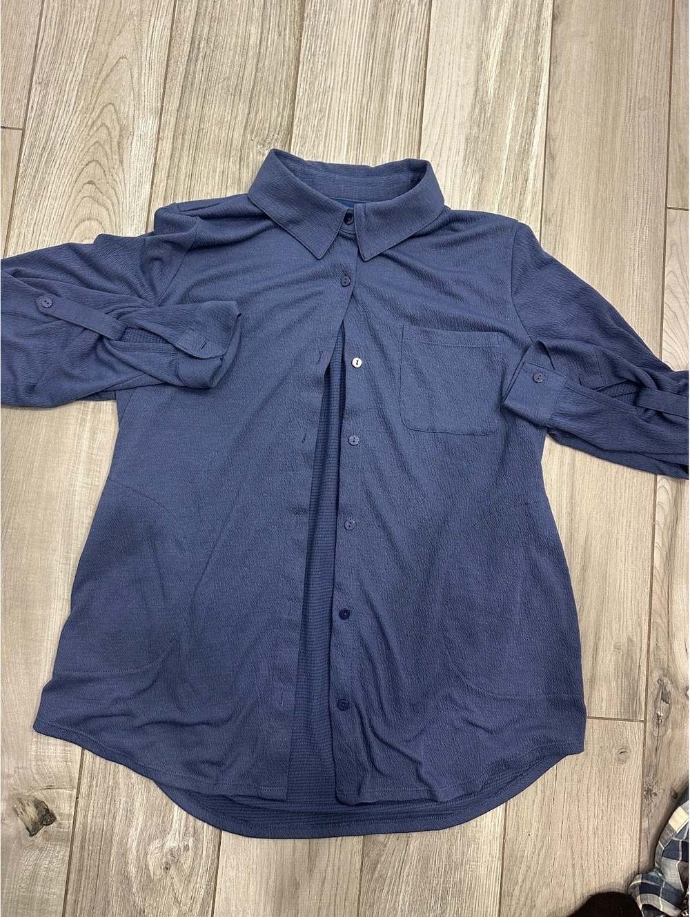 d&co. Beach Navy Blue Button-Up Shirt Medium